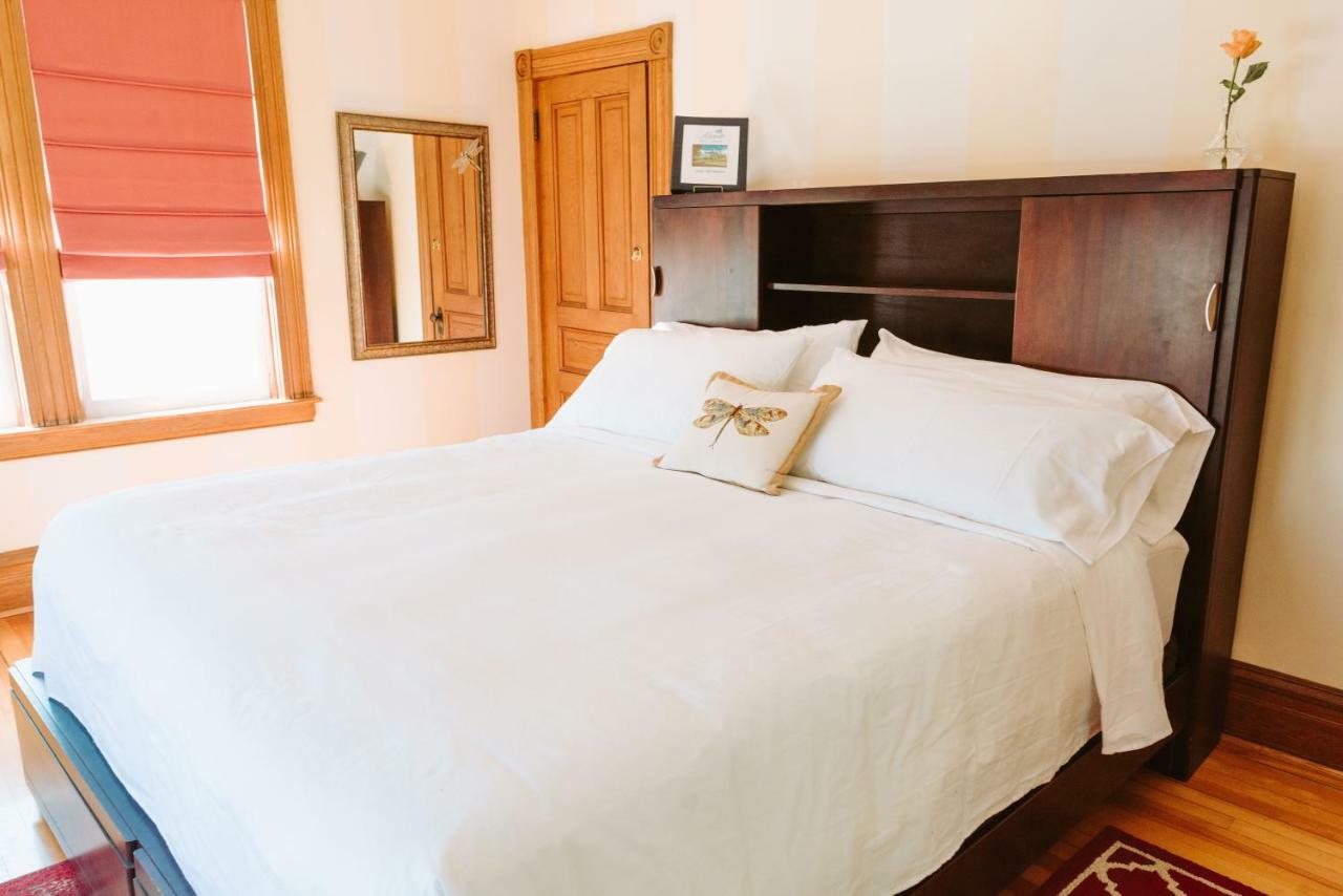 Alicion Bed & Breakfast Lunenburg Ngoại thất bức ảnh
